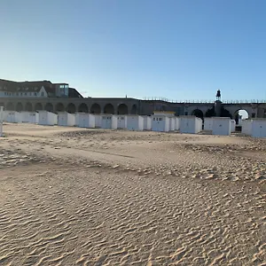 90m2 Op 70m Van Het Strand. Appartement Oostende