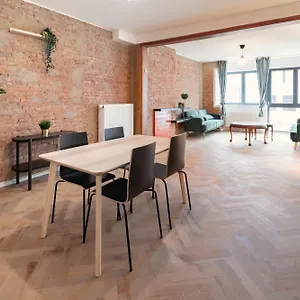 Two-bedroom In The Heart Of Antwerpen